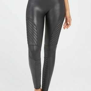 Spanx Moto Leggings Medium Petite  Like New!